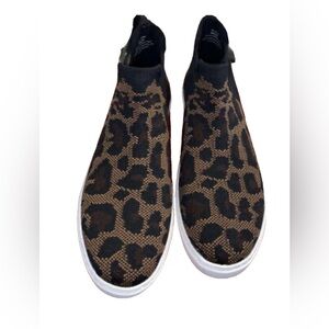 Kelly & Katie Leopard Print High Top Sneaker - Size 8